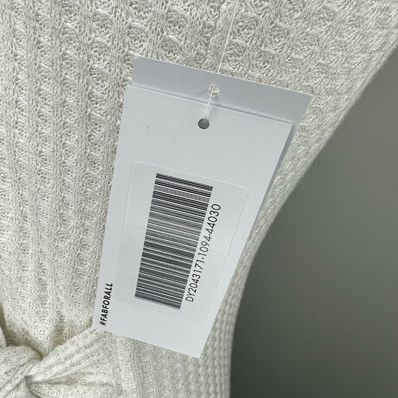 NWT JUSTFAB Sleeveless Wrap Cocktail Dress White / Silver Metallic Size Medium - Picture 10 of 11